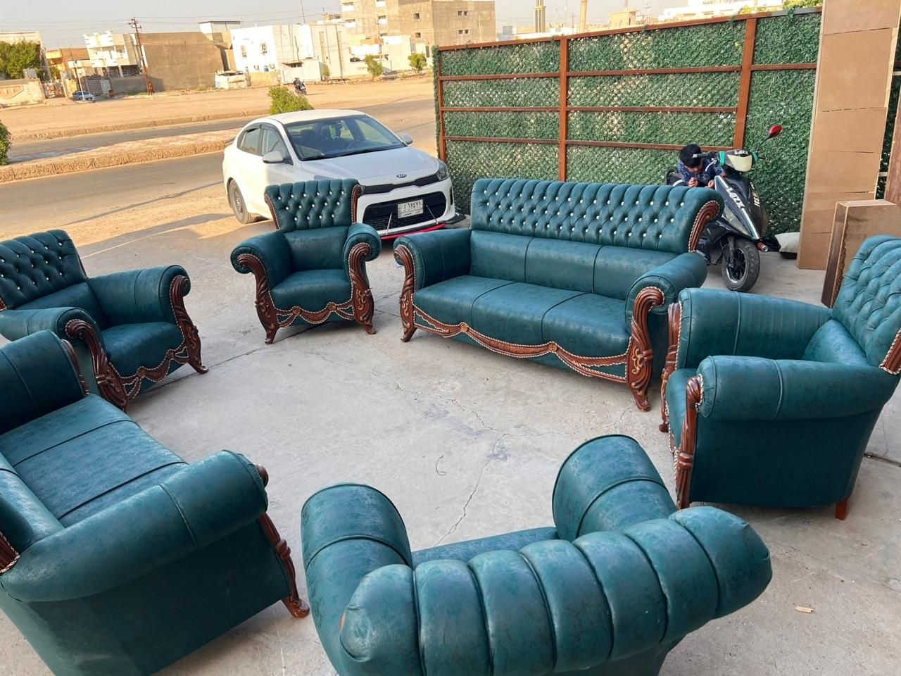 سلام عليكم عندي تخم رءاسي نضيف السعر 700وبي مجال بصيط 
***********
