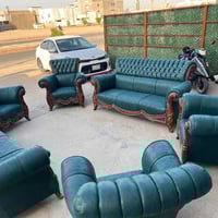 عندي تخم رءاسي نضيف السعر 700وبي مجال بصيط  07837916041