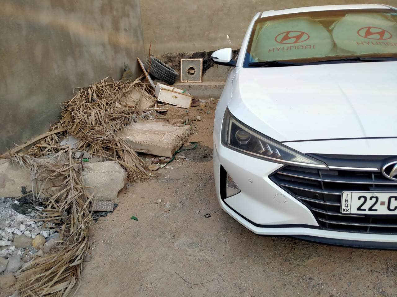 السلام عليكم هونداي النترا للبيع موديل 19شكل20 المواصفات فول 1/1 السياره مكفوله ماعدى شخط بالجاملغ والباب ومسحوب كرت وبيها حالوب خفيف والباقي كفاله السياره حلوه أحله من الصور رقم شمالي الجديد انكليزي وسنويه جديده هزه جديده لغاية 2030 بسمي حصرآ السياره جاهزه من كل النواحي 
السعر 155وبيه مجال
للاستفسار *********** Singapore
