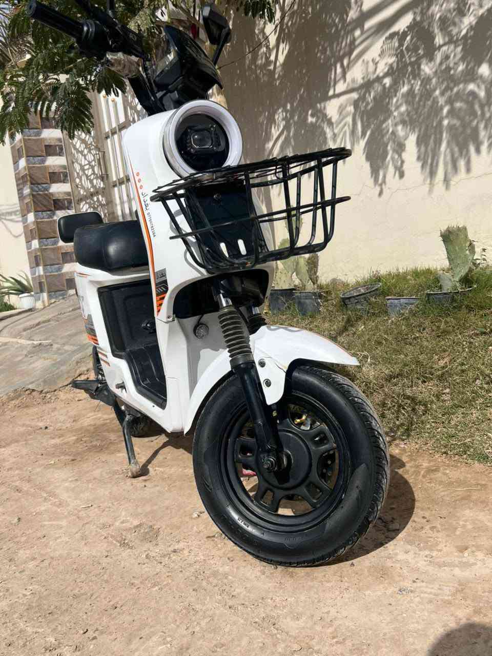 موطور R9 للبيع مكان التحرير
تخم بطاريات/6دبل جداد بعدهن 

موطور سريعع وسرعته حقيقه 

السعر/ 550وبي مجال 

الرقم // ***********

 والخاص هم مفتوح

