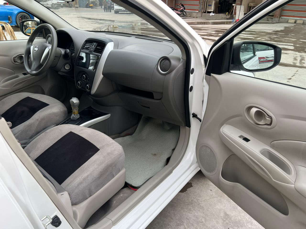 سلام عليكم سياره نيسان سني موديل 2025مصريه ماشيه 15الف زيرو  سياره مال بيت نضيفه كلش رقم أربيل. سعره 127ورقه وبيه مجال بسيط  مكاني الغدير ساحت ميسلون رقم ***********
