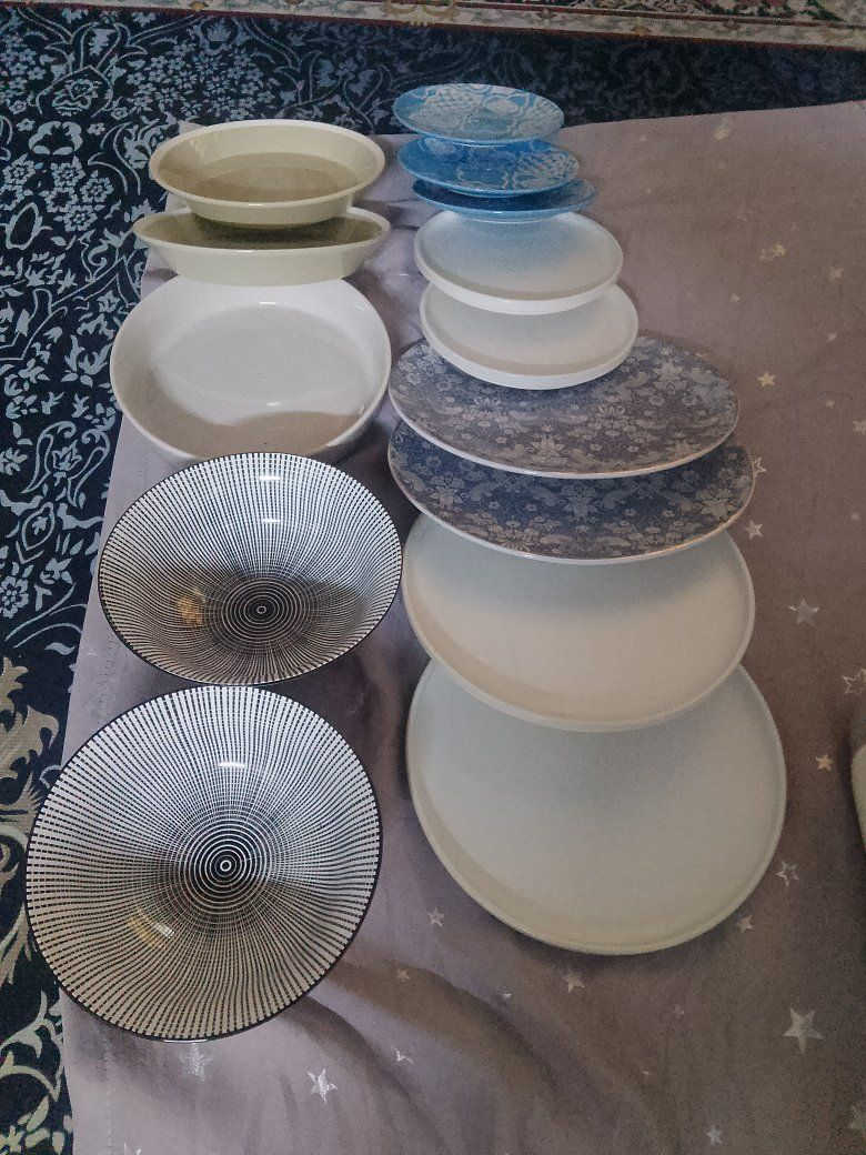 بيركس عدد2كبار 
مال شوي بلاوفن
وقالب هم. بيركس مدور
وصحونه كلو حراري السعر25


**إذا كنت صاحب هذا الإعلان وتريد حذفه لأي سبب، رجاءا أرسل رسالة إلى الدعم الفني**