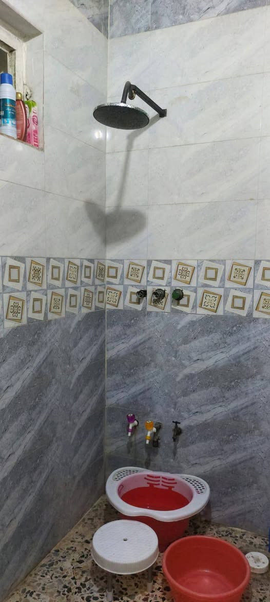 بيت م100طابقين العنوان الكماليه المعوقين / كاع بيت كوز ***********جنس العقار ١٧قرب مولدت علي ريم
