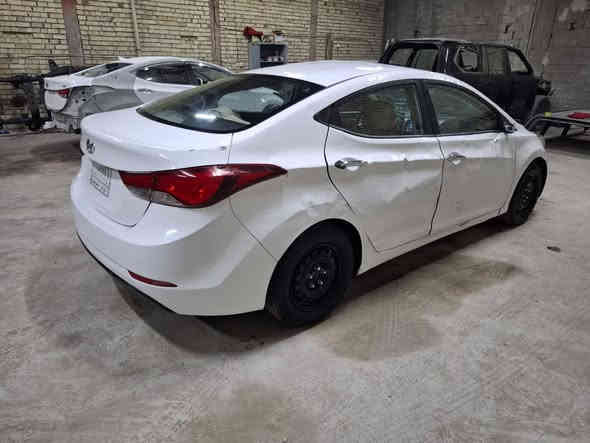 السلام عليكم خوان للبيع هونداي النترا خليجي موديل 2016 رقم ذي قار ألماني تحويل مباشر بصمة محرك 1800 دوش السياره بيهة حادث ابيعها علة حادثهة شغاله وتمشي كير محرك جدد الاستفسار الاتصال *********** مكان بغداد
