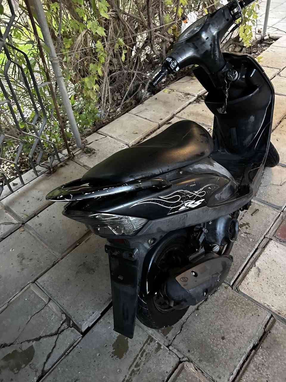 السلام عليكم دراجه ماكس عدله ممفتوح بيه اي برغي بيه اوراق الدراجه الكفرات كليته بلاد ومختمه والمكينه ممفتوحه وعل فحص ما عدا البجم مال لايت فقط تجاري والدراجه نكره سلف ومكفوله كليته السعر 750 وبيه مجال بسيط فقط الرقم ***********
