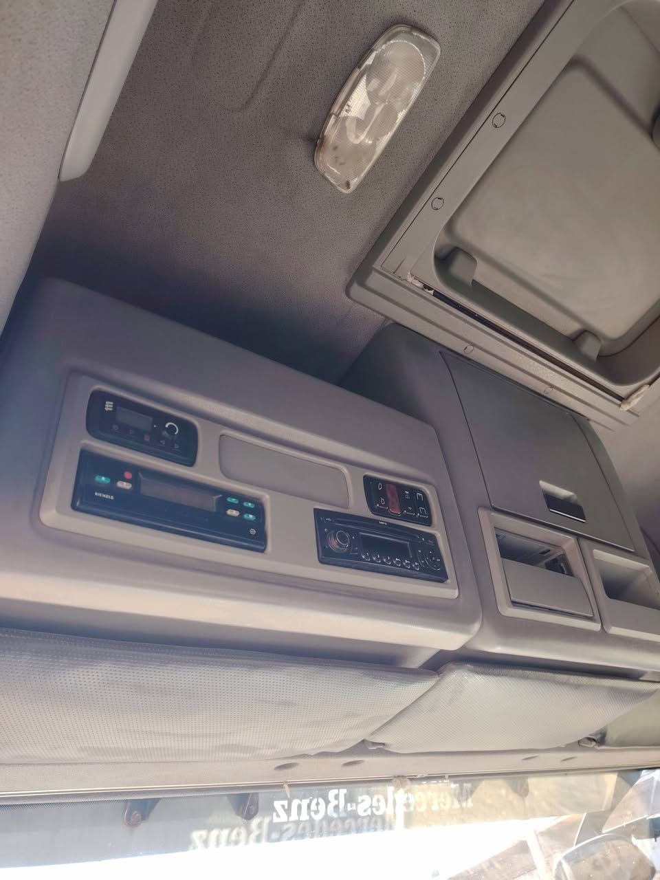 ***********  ***********
