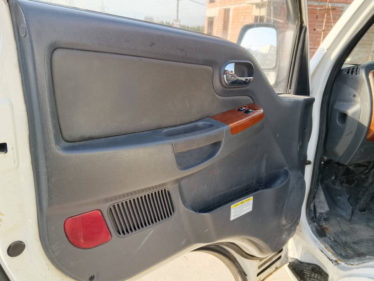 سلام عليكم كيا٢٠٠٧بڕاوەئۆتۆماتیک برێک بەستراوەڕۆن تازە گۆڕاوەتایەو باتری تازەیەبەشەرت مەکینە وگێڕ بەشەرت تاقم بانسم گۆڕیوەکامل پێشم داگرتوەکارەبایی هەموی ئیش دەکات هیچ ڕزیوی نیەناوبۆدی وچەمچەی دەرەجەیەکە ماڵی دۆستە جایزە بۆکاسبی سعری٥٩گەڵالەسلێمانیم***********/***********
