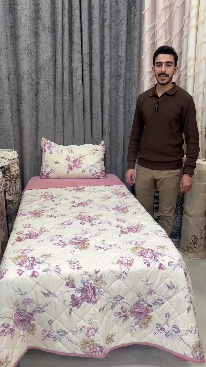 توفر ملحف او غطوه مقرنصه نفر واحد 
مع شرشرف تلبيسة ووجه مخده صيفي😍
الخامه صيفية ناعمه ✅
———————————————————————
#السعر  13 الف (قطعتين ب25)💰
———————————————————————
قياسها كبير والتعبئة جنطة انيقة🌷

♦️#الكمية_محدودة_جداً
…………………………………………………
‏ ‎ملاحظة/ ضمان لحقوق زبائننا  التاكد من الالوان و نوع الخامه عند الاستلام  و اذا كانت مخالفة للمواصفات المعروضة من حق زبائننا الكرام رفض المنتج و عدم  استلام الطلب 🤍🌹

العنوان / الديوانية/الحمزة/شارع الهوى/بالفرع المجاور لكوزمتك حامد دايم🌷

🚕🚕 توجد خدمة توصيل بغداد 
و جميع المحافظات 🚕🚕

للحجز والاستفسار مراسلة صفحاتنا على الفيسبوك والانستا وايضاً على تطبيق الواتساب  او الاتصال ***********📞
