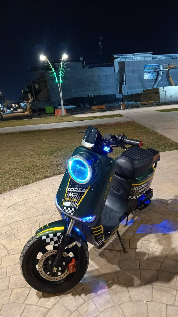 دراجه شحن (R11) السعر 500الف بيهه مجال نضيفه  موديل 2024 خمس بطاريات 2025 موجوده مراياتها هورن ومدكر خلفي مابيهه للتواصل واتساب ***********
