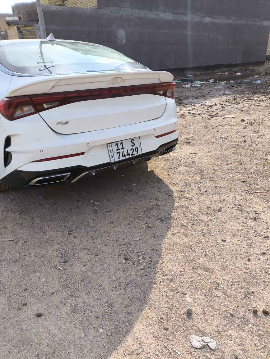 السلام عليكم كي فايف وارد خليجي
 محرك 2000 
ماشية100الف كيلو بيه بارد مقدمة بنيد مقدار شبر سبير مانزل
مديل2022 
فول موصفات كشنات جلد ماعدا فتحه
رقم بغداد مكاني الناصرية 
السعر 205 بيه مجال 
رقم الهاتف ***********5
