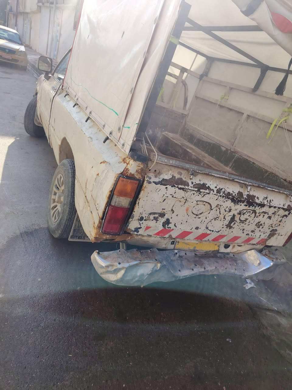 بيكم 80 للبيع صاحبه ميت شرط لا مطلوبه حكومه والعشائر مكاني حي القاهره محرك نظيف ضخم تاير وايرمينيه السياره جاهزه مال الشغل السعر 15 ورقه وبيها مجال مكاني حي القاهره***********
