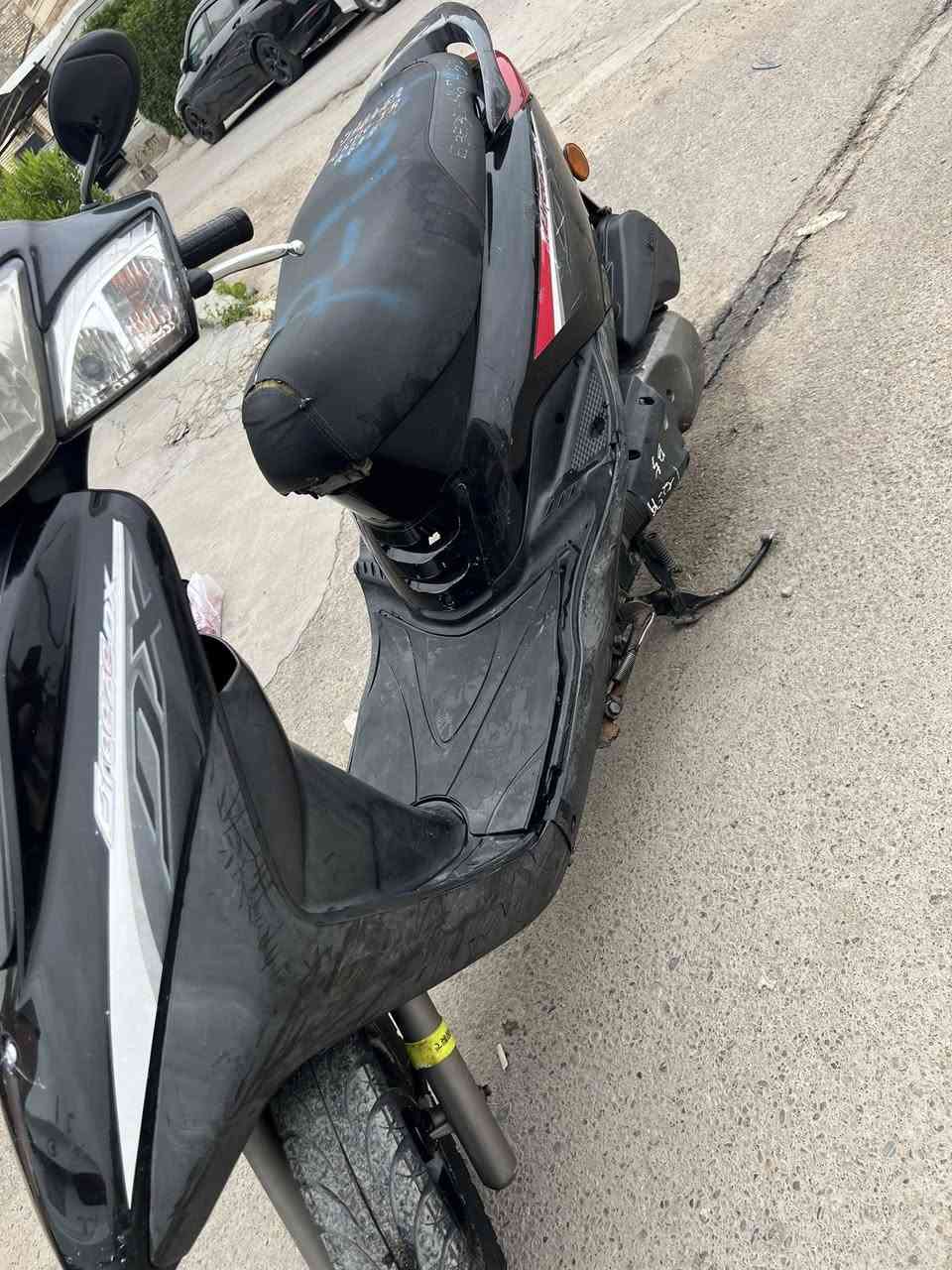 السلام عليكم دراجه ببغاء للبيع  دراجه مال رمبه جيب فيتر وافحص برغي ما مفتوح بيهه سعر 800 مكاني الامين الثانيه ***********
