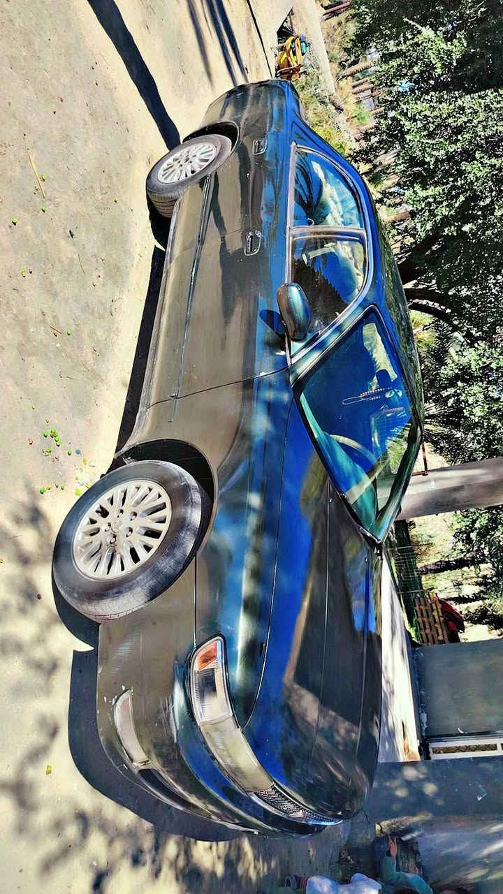 السلام عليكم
للبيع سياره شيزر نفخ 
كير مكينه مكفوله 
من الضربه القويه 
السعر 55وبيه مجال 
عليه غرامات 500يوكعن من سعره
اتصل ودلل ***********
