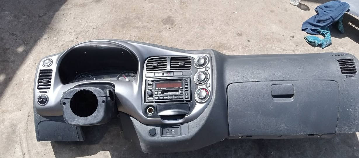 السلام عليكم ورحمه الله دشبول كيا حمل عموشه موديل 2021 ويوجد ظفيرا عموشه 
الدشبول حاويه سعره 400
والضفيره جديده كامله مع العقل سعره 350


**إذا كنت صاحب هذا الإعلان وتريد حذفه لأي سبب، رجاءا أرسل رسالة إلى الدعم الفني**