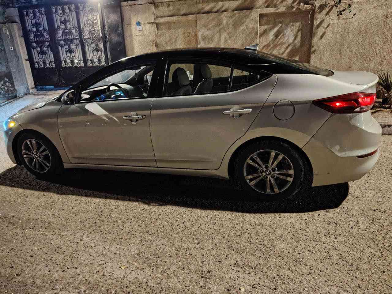 السلام عليكم
النترا 2017 وارد امريكي
رقم سليمانية هزة وسنوية جديدة بسمي شرط التحويل سيارة كاملة ومواصفاته معروفة
كامرة خلفية 
حساس اطارات
ABS
سنتر لوك
بصمة
تايرات جديدة 
سيارة مصروف عليه هواي انارة وحدادية كله جديدة
تبريد جديد كمبريس وراديترات كله جديدة لاحماوة وشرط تبريد ثلج
ومنظومة البانزين كله جديدة من فيتبم الى اخر شي السيارة ماناقصة شي
* السيارة بيه قطع صبغ انا ابيع صبغ عام حادثه بمريكا جان قبق الجنطة وبالعراق صاير بيه حادث يم راعيه القديم فانا ابيع صبغ عام البدي مامكفول اكفل فقط اصوليات وكصة وتحويل 
* ملاحظة بيه خربطة بالمحرك بس المحرك يرادله تصفيه وترتيب 

السعر 96 ورقة وبيه مجال بسيط حك الجية بدون مراوس فقط بيع رجاءً اقرو الوصف قبل الاتصال 

*********** البصرة, العراق
