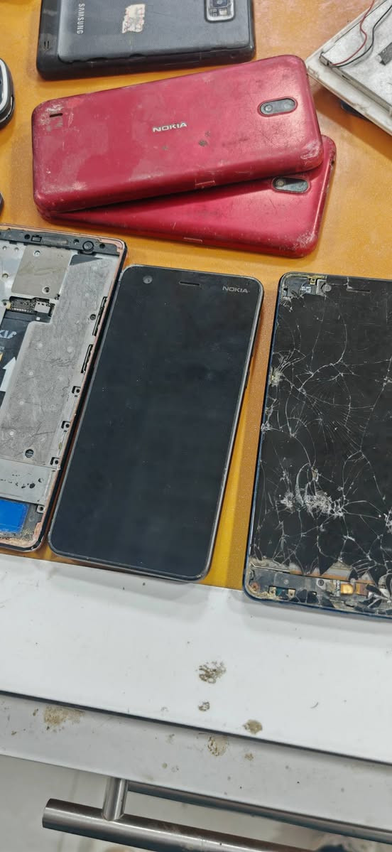 اجهزه نوكيا اللي محتاج بورد  هذني للبيع شلعه
وواحد منهم شاشته شغاله


**إذا كنت صاحب هذا الإعلان وتريد حذفه لأي سبب، رجاءا أرسل رسالة إلى الدعم الفني**
