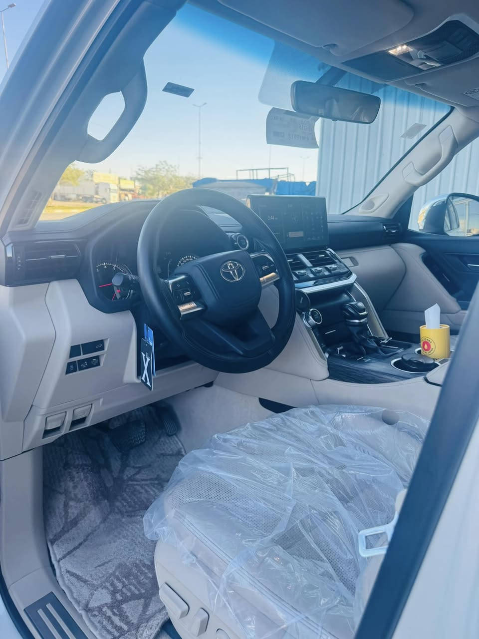 السلام عليكم 
لاندكروز موديل 2023 كفاله عامه وكاله ساز 
ماشيه 49
فئه vx لمتد
الموصفات 
5 كامرات
جنطه كهرباء
كشنات كهرباء 
كشنات تدفئه تبريد 
فتحه
بصمه
كشنات خزن

العنوان بابل سده الهنديه
***********
