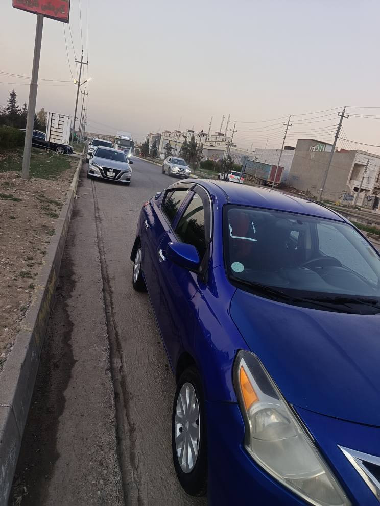 نیسان ڤێرسە 2017  
5 پار چەی هەیە پێشو پشتی جەمپەکی  بەعاستم هەیە گێرو مەکینە و تحویل بەشەرت بەناوی خۆمە سەیارەکە  ئی مەعرەز نیە 82 وەرەقەو مەجال    *********** أربيل, العراق
