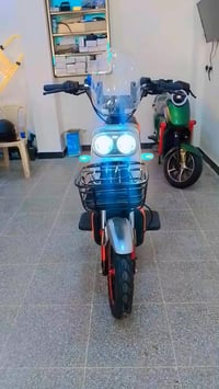 ام عيون كبير • بطارية ٧٢ فولت • سرعة ٧٠ كم/س