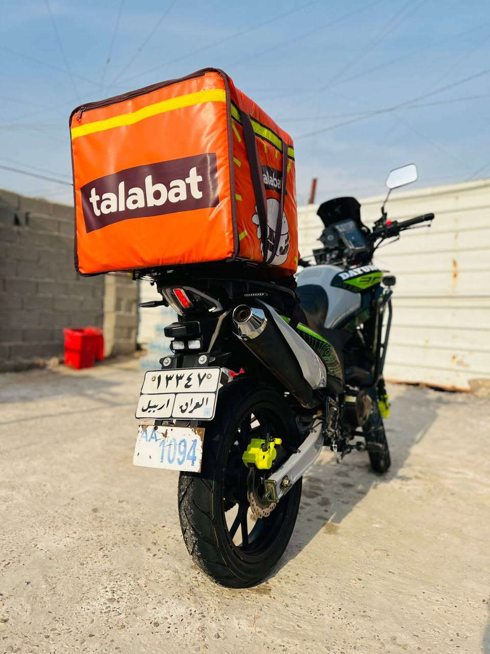 السلام عليكم
دايوان ادفنجر للبيع 
موديل 25 
محور تاير خلفي دايوان لايتي 
دراجة ماشية 18 
دهن موتل دراجة خير من الله 
سعر 3250 
*********** واتساب فقط 
مكانها بغداد البنوك
