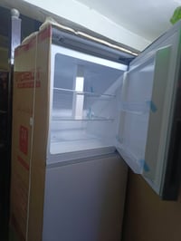 ثلاجة 24 قدم توسوت بعدهة بل كارتون سعر قفل 550 ‏‪07713946167‬‏