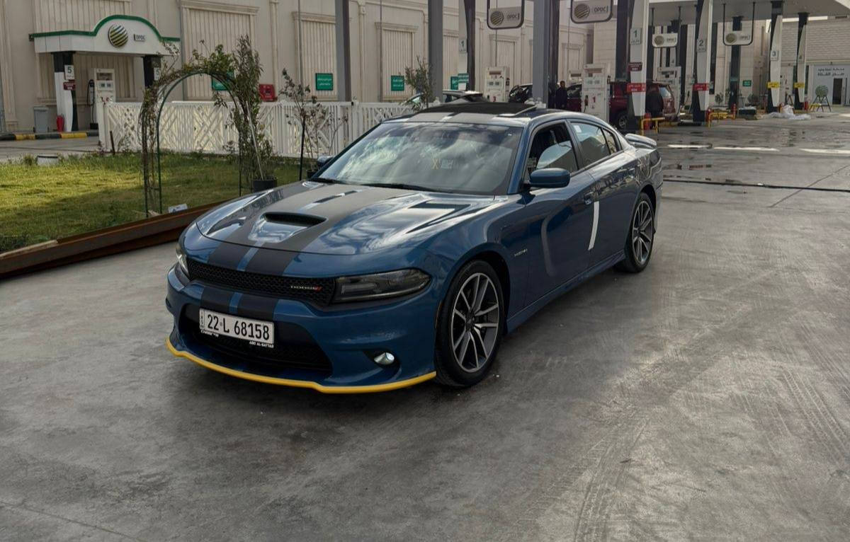 جارجر  2021 RT PLUS . ارتي بلاص  خليجي 
‏‎ وكاله هارلم 
‏‎(مكفوله من الصبغ و الضربة و التبديل ) 
‏‎المحرك : V8.  5.7L .
‏‎العداد : 34 الف . (جديده ) . 
‏‎سياره اي نقص ما بيهه بلاديه 
‏‎لون ازرق الجديد ⚜️
‏‎رقم اربيل جديد 

🟪 السعر  :: الطلب في التعليقات ويوصلك مباشرة ✍️ 📩

‏‎المواصفات :
‏‎* نسخة  RT PLUS
 ‏‎* رادار امامي
‏‎* نقطة عمياء . 
‏‎* حساسات خلفية . 
‏‎* رادار جانبي مع مانع تصادم.
‏‎* شاشه كبيرة مع نظام ملاحة نفكيشن GPS .
‏‎* سستم صوت الپاين مع سماعات بريميوم .
‏‎* ويل قياس 20 انج . 
‏‎* مصابيح امامية زنون . 
‏‎* كشافات الضباب زنون . 
‏‎* فتحت سقف (سلايد) . 
‏‎* مقاعد رياضية  . 
‏‎* المقاعد الأمامية كهربائية . 
‏‎* ذاكرة لحفظ وضعيات الجلوس (ميموري) . 
‏‎* مقاعد أمامية تبريد وتدفئة . 
‏‎* تشغيل عن بعد . 
‏‎* ستيرن كهربائي . 
‏‎* تدفئة ستيرن . 
‏‎* محدد سرعة . 
‏‎* تلفون بلوتوث . 
‏‎* كاميرا خلفية .
‏‎* مرايا متحسسة للاضاءة العالية .
‏‎* كير شفتر بالستيرن . 
‏‎* دخول ذكي (بصمة) .
فول 1/1 
مكاني بغداد صليخ 

رقم صاحب سيارة
‏‎ *********** 
‎‏
