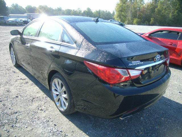 السلام عليكم هونداي سوناتا موديل ٢٠١٢رقم بغداد داخلة كلين تايتل بدون حادث السياره فول مواصفات بصمه وجلد وكشن كهرباءوويل جبير فول الفول ماعدا الفتحه محرك 2400جي دي اي للبيع بسعر 11000$ لاستفسار الاتصال علئ الرقم.*********** بغداد, العراق
