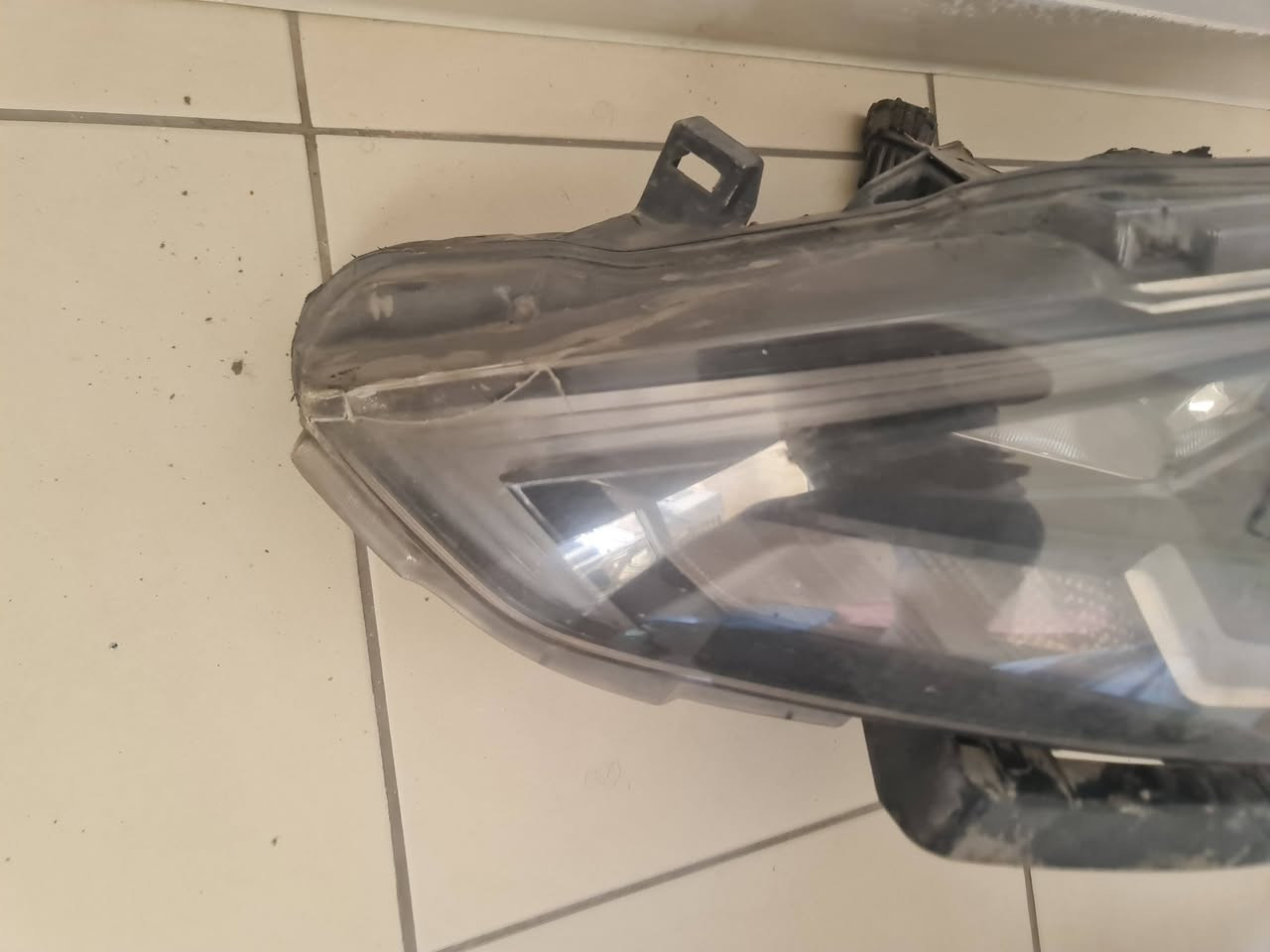 للبيع لايتات سنترا ٢٠١٩ كارت داخله شغال الايسر بي فطر شغال ابو ليد
078 142 68870
