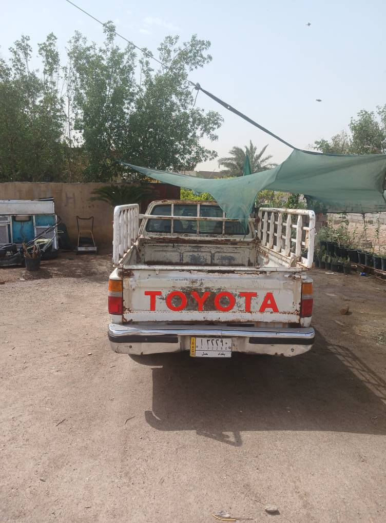 بيكم تيوتا لبيع مديل ١٩٨٩ بغداد وضع شركه جارده صدر جديد تواير جديده توشمه جديده نضيفه بس محرك بي تبخير قليل سعر ٦٠ وبيه مجال ***********
