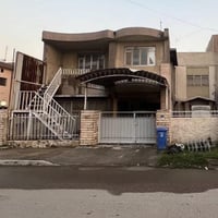 � فرصة مميزة للاستثمار – دار هدم للبيع  📍 بغداد – زيونة / محلة 714 على...