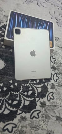 آيباد برو ١١ M2 • ٢٥٦ • كامل ملحقات