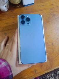 13 برو ماكس مكفول ذاكره 256 سعره 650 بي فطره خفيفه بالضهر مثل مامصورته...