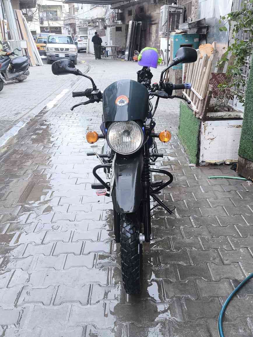 دراجه بوكسر مديل 2021 نزله بل 23 دراجه حلوه ومال بيت وكلشي ما بيه برغي ما مفتوح مرقمه لوحتين سنويه ثاني يوم تحويل بغداد لكاضميه لسعر 2500  رقم ***********
