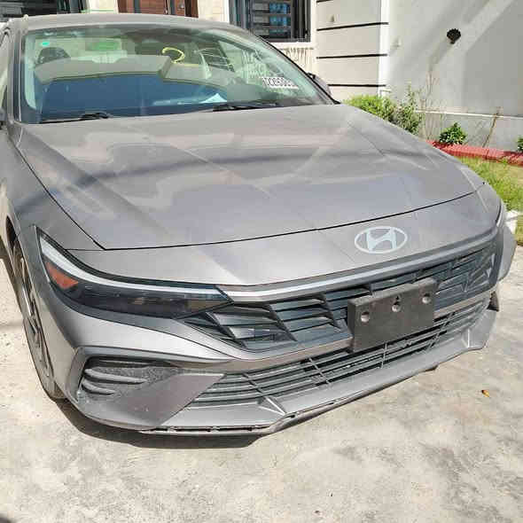 السلام عليكم النترا وارد امريكي موديل ٢٤ حادثه جزء من الباب الخلفي مع الهلال السعر ١٧٣ مكاني بغداد الدوره حي المعلمين اتصال *********** مرقمه بغداد بغداد
