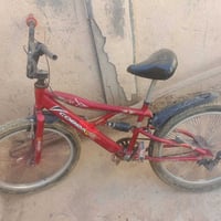 بايسكل للبيع وبسعر مناسب التواصل واتساب 07736547688