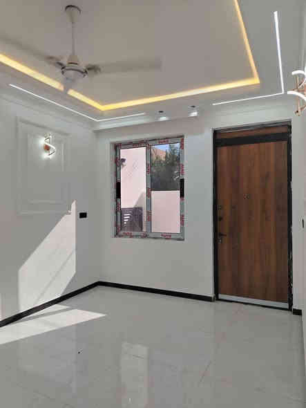 ياالله سلام عليكم 
يعلن مكتب المرتضى للعقار عن بيع مشتملات توون زيرووو بناء 2025
عنوان المشتملات بغداد حي الجهاد محلة 897 ديوان الاصيل المحتويات لكل طابق
غرف نوم عدد 3 
استقبال وهول كبير 
مطبخ 
صحيات لكل طابق 
مدخلين لكل مشتمل 
الارظيه بورسلين 
الجدران سيراميك 
منظومه للتبريد والكاميرات 
عنوان المكتب بغداد حي الجهاد شارع التجاري ديوان الاصيل للاستفسار الاتصال على الارقام التالية 
***********
***********
واهلا وسهلا بكم
