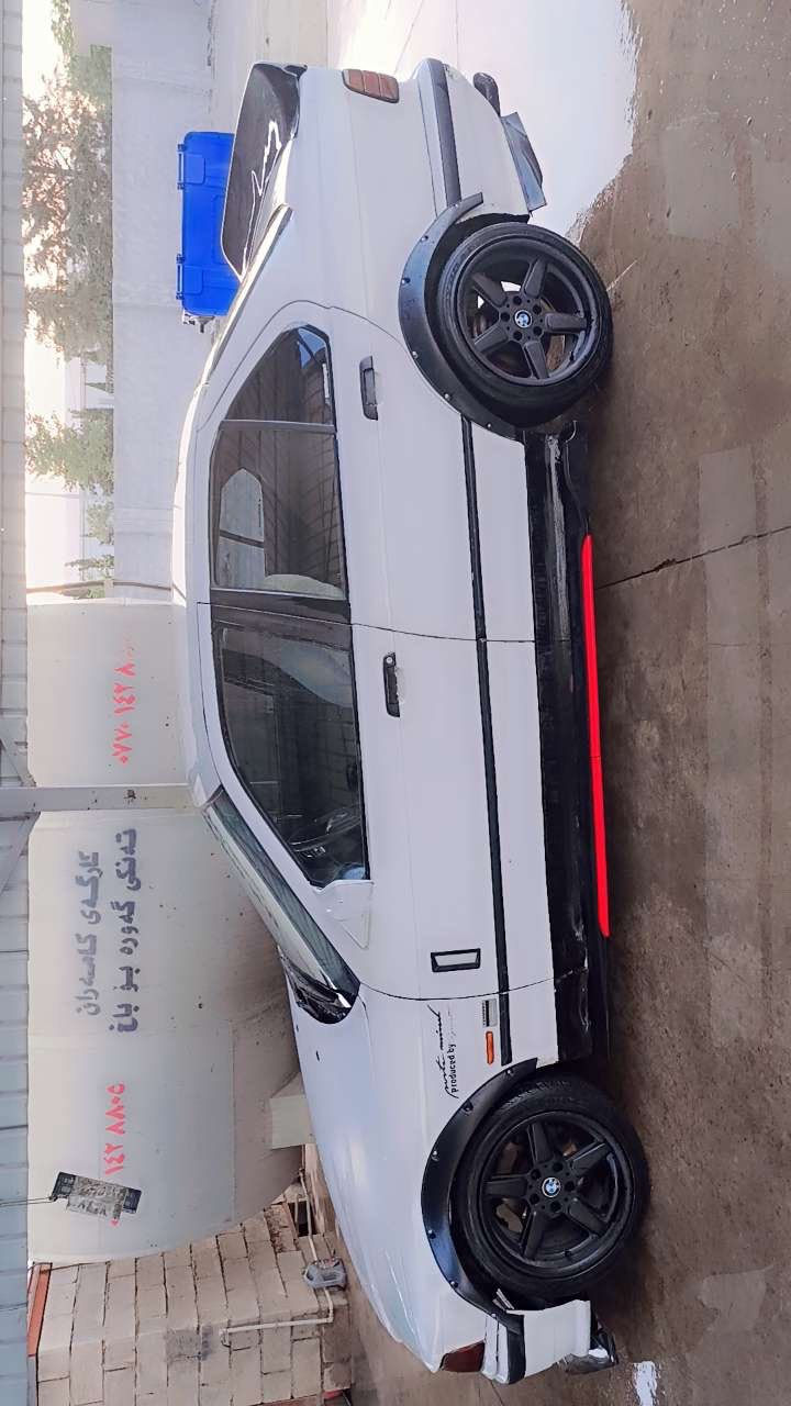 سلاو له ئاد مين
Bm328i
ئارم پلاستيك سليماني 
ناو ره ش  
صالنصاي سپورت 
لايت زينون 
چوار ويل شنايزه ري لوكي له ژيرايه 
ته قه و ره قه ي كامل به شه رت 
گيرو مه كينه ي به شه رت 
هه مو گياني مه سروف كراوه 
سعري ٣٥گه لا و مه عامه له يه كي برايانه 
گه ر موشته ريت جه ره س بو خاوه ني بكه 

***********
