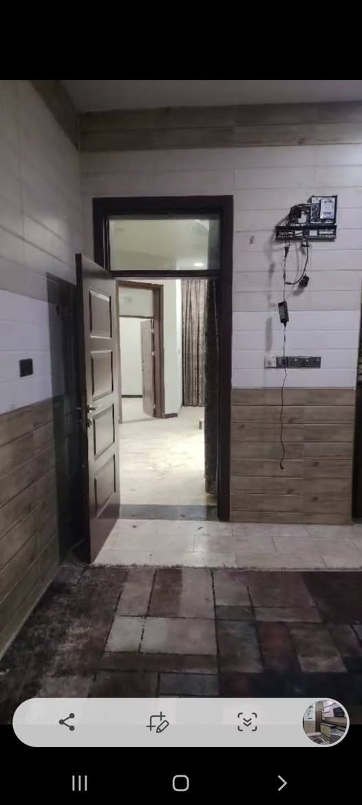 للبيع بيت 🏡 طابو صرف فى #حي_الشباب مساحته #١٥٠م واجهه ٧ونص يحتوي على #اربع_غرف_نوم 😴 وصاله وحولي ومطبخ وخدمات #بناء٢٠٢٤ أرضية البيت مرمر للإستفسار اتصال 🤙 على الرقم 
***********
#الجميع

