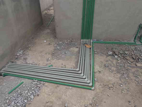 تأسيس بالنضام الحديث + نضام عادي + تشطيب وشرط الفحص وابو البيت موجود اشتغل بالنقطه واخذ طوب وذا شغله صغيره اخذها بيوميه اسعار تنافسيه وبالسعر اليرضي الله ويرضي الزبون شغل هندسي الموصل فقط. 

تواصل 
📞 اتصال: ***********
هاتف + واتساب : ***********
