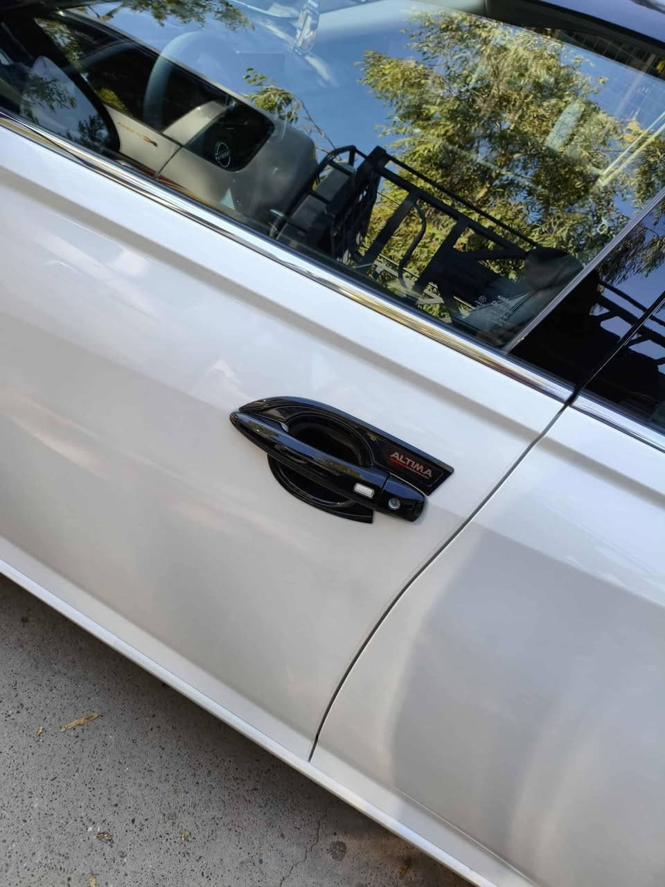 السلام وعليكم نسيان التما موديل 23 مصفات sr
السياره ماشيه 22 ظررها حملغ وحفت الباب بدون دخل بدون اربك السياره ابسمي رقم وهزه كله جديد السعر 178 وبيها مجل بصيط  مكان السياره كربلاء للتوصل عل رقم ***********
