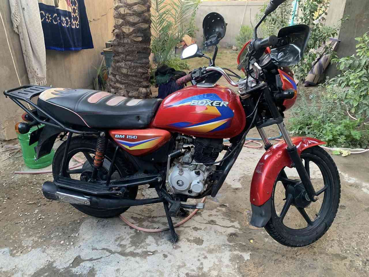 سلام عليكم بوكسر مديل ٢٠٢٠دراجة خير من الله اوراقها كاملة ماشي بل معاملة مال ترقيم باقية بس عل بصمة تريد بس أوراق  مكفولة للترقيم تصل وبلخدمة ***********
