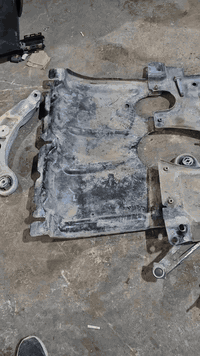 وبركاته  متوفر اغراض جيب بزون كصات  6 سلندر  4 سلندر 2000 تيربو و 2400...