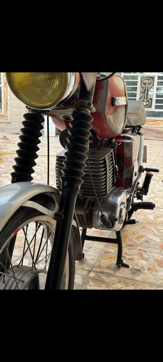 ماطور 81 للبيع النجف الاشرف
رقم و سنويه بدون راعي

الماني راس و جعب 

كشر جارد 

لحيم جوه الكشن

سايس 3

السعر 1600 بي مجال قليل
***********
