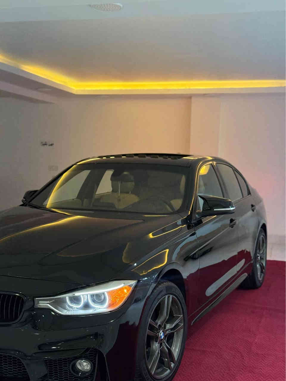 BMW 328i   2016
محرك ٤ و توربو المرغوب
سياره فول فول موصفات
سلايت
كشن خزن
كشن جلد و هيتر
بصمه
لايتات امامي و خلفي ليد
داخل اصفر
سياره بها ٣ قطع صبغ
جاملغ و بوند + جاملغ خلفي
كير محرك  شرط
تحويل غرامات شرط
عليها غرامه  ١٣ ورقه ينزل من السعر
سعر السياره ١٤٨ ورقه و مجال 
***********
للبيع او المراوسه فقط سيارات رقم شمالي دهوك, العراق
