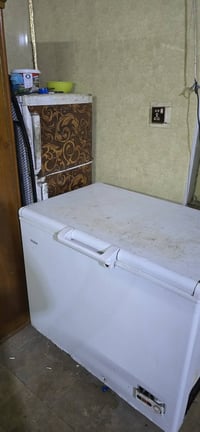 مجمدة و ثلاجة للبيع  المجمدة haier الاصلية حجم كبير شغالة ع الفحص  بيع...