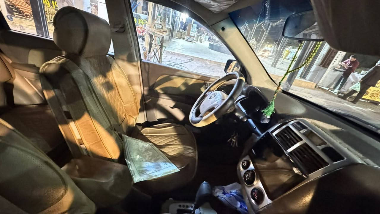 سبورتج ٢٠٠٧ وارد امريكي  رقم بغداد انكليزي بأسمي ماشيه ١٠٥ ميل محرك ٦ سلندر تبريد حداديه تخم تايرات جاهزه الحمدلله *********** السعر ٩٣ورقه  وبيه مجال بسيط بيع او مراوس حسب القناعه..
