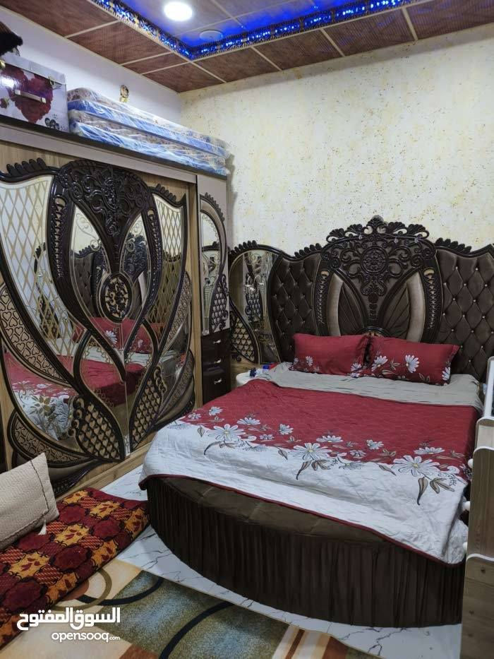 السلام عليكم غرفه تركيه للبيع نضيفه السعر750وبيه مجال قليل مكاني بصره هارثه رقم الهاتف ***********
