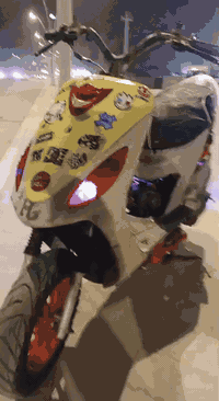 سلام عليكم من رخصه صاحب الكروب دراجة ماكس غجمه مال لعب مفتوحه مره وحده شلعه ومعدل  شرط ويا البلادي تمشي دبل رياضي خلفي تايرات جدد ضفيره جديده كهربائيات كله شغاله دراجه نضيفه داخل وخاراج سعره 650وبيها مجال حك الجيه المو شراي لا يتعبني عنواني بصره شط العرب جباسي موجود واتساب***********
