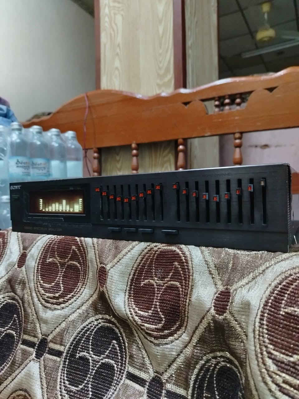 سلام عليكم مكلف بالنشر. ايكولايزر سوني موديل ٩١٠. كهرباء ١١٠ فولت. ٩ باند.نقاوة فول جدا راقي قياس ٣٦ سنتم السعر ٣٥ الف. ويوجد توصيل للتواصل *********** اتصال او واتساب
