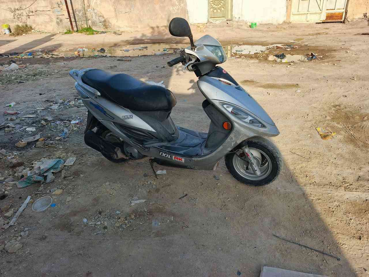 سلام عليكم دراجه للبيع كامكو جي 4   حاويه  ما مفتوحه كهربائيات شغاله ما عزيه اي شي  مكان نجف كوفه السعر 525وبيه مجال خاص مفتوح رقم ***********
